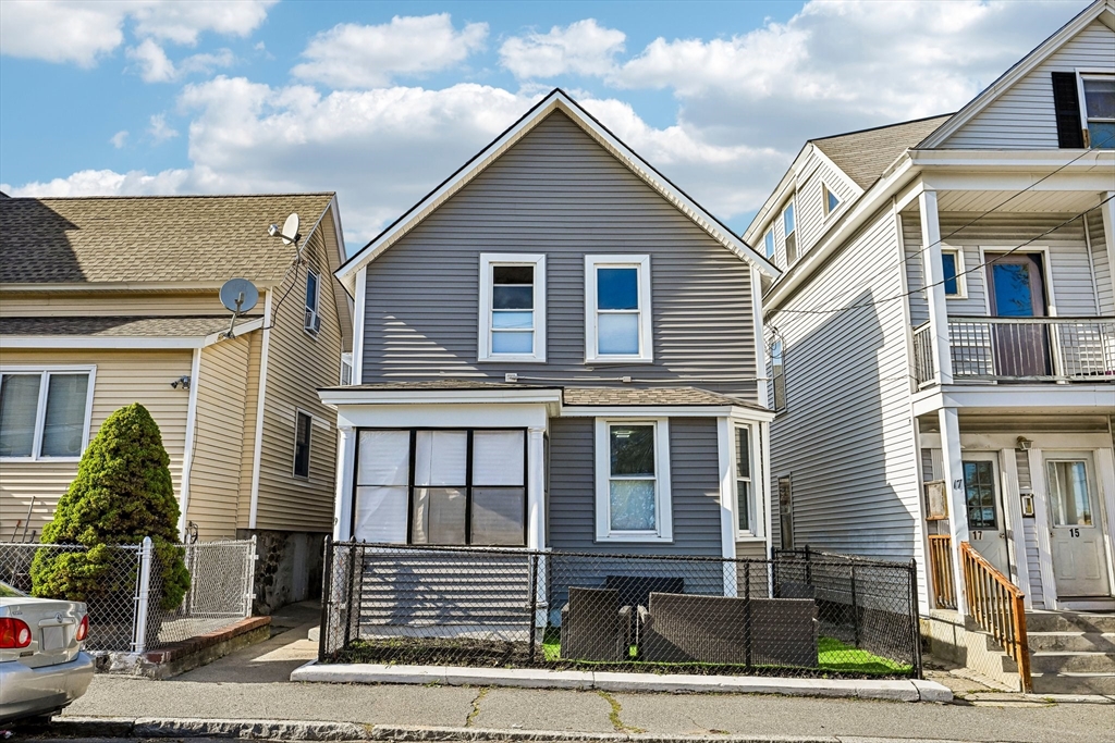19 Sheldon St Property Photo 1