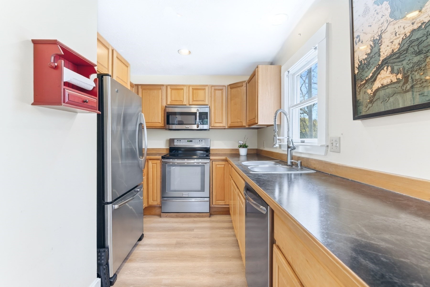 138 County Rd Property Photo 8