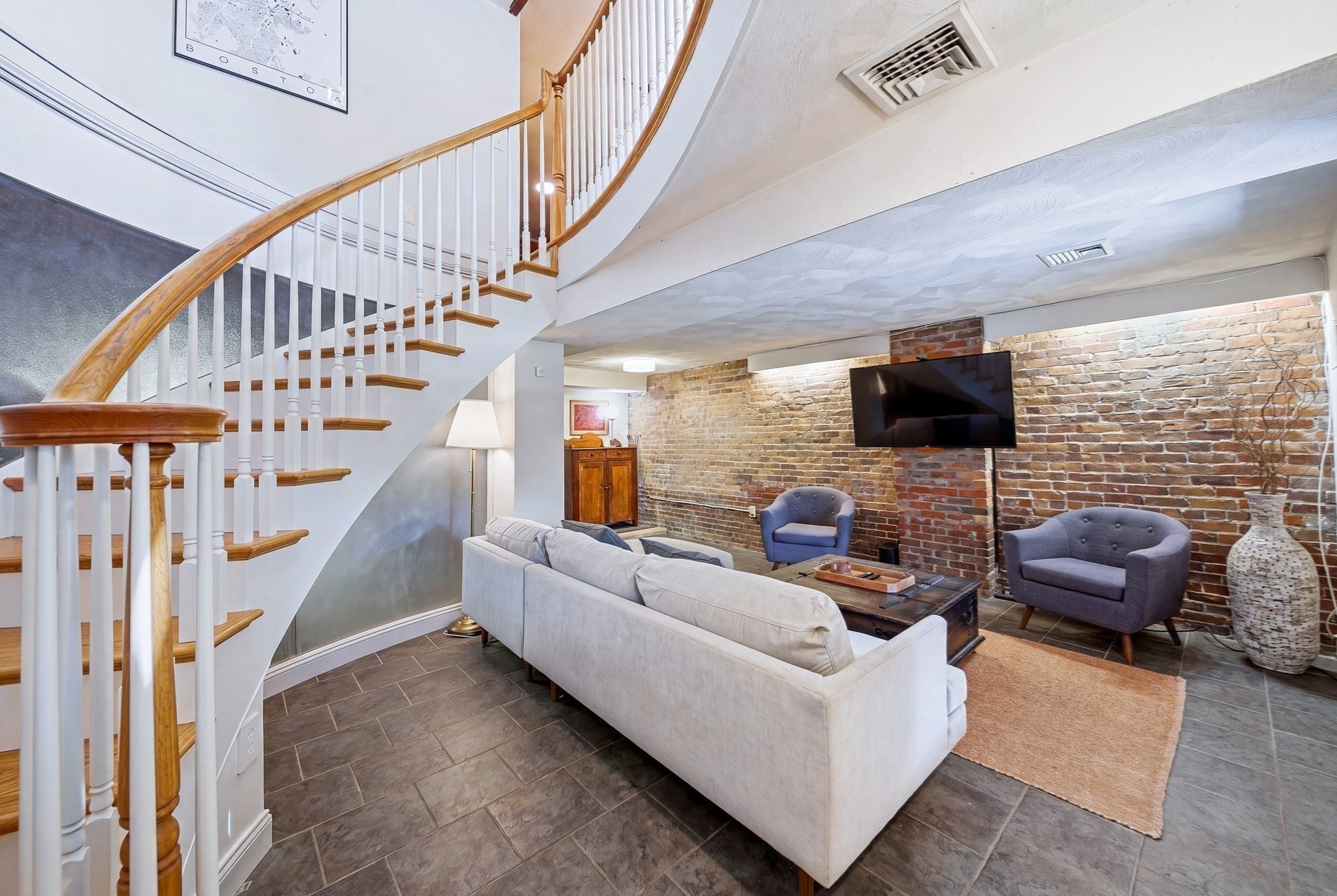 30 Beacon St # 1 Property Photo 1