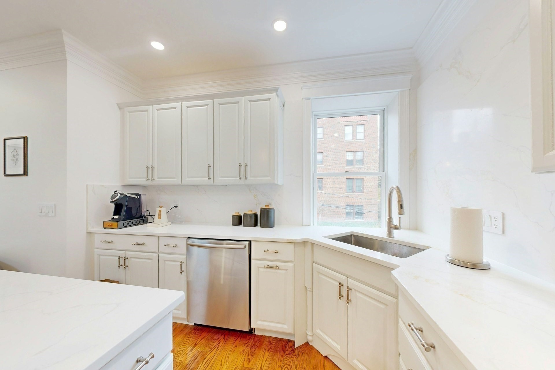 322 Tappan St # 2 Property Photo 18