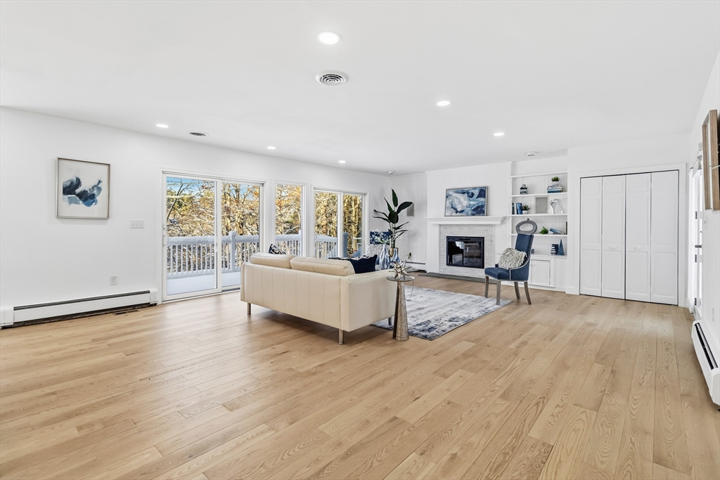 183 Gardner St Property Photo 4