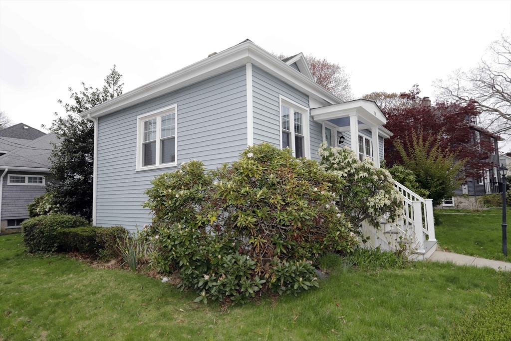 79 Woodlawn St Property Photo 4