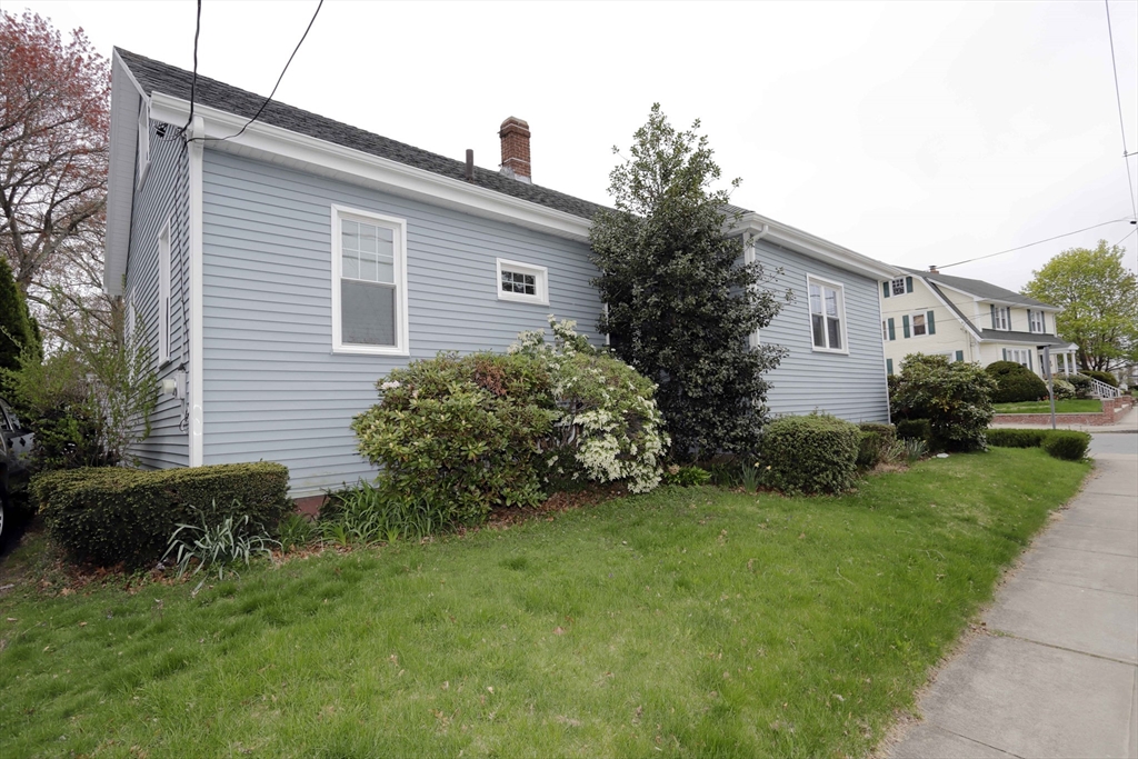 79 Woodlawn St Property Photo 5