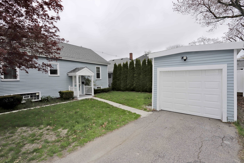 79 Woodlawn St Property Photo 7