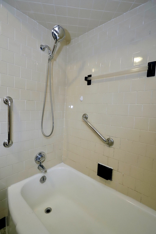 79 Woodlawn St Property Photo 33