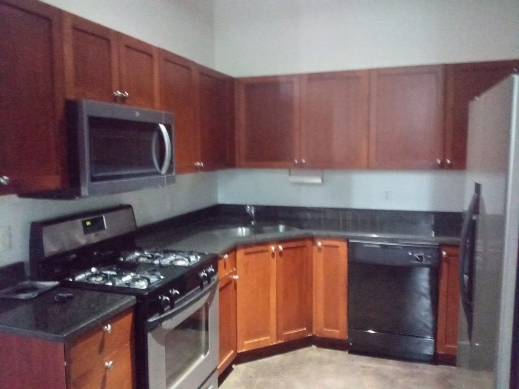 21 Illinois St # 202 Property Photo 9