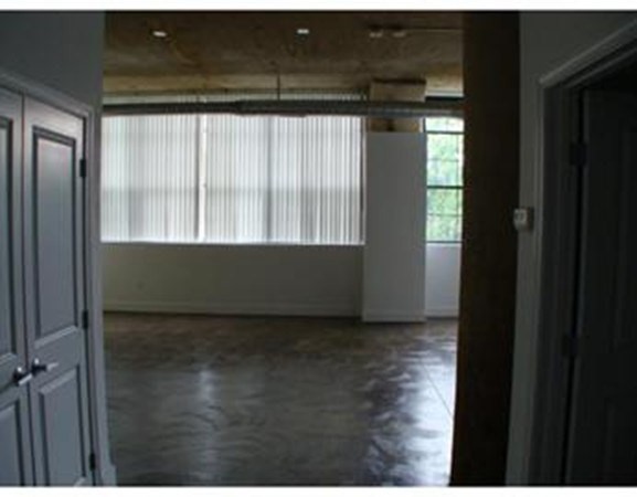 21 Illinois St # 202 Property Photo 15