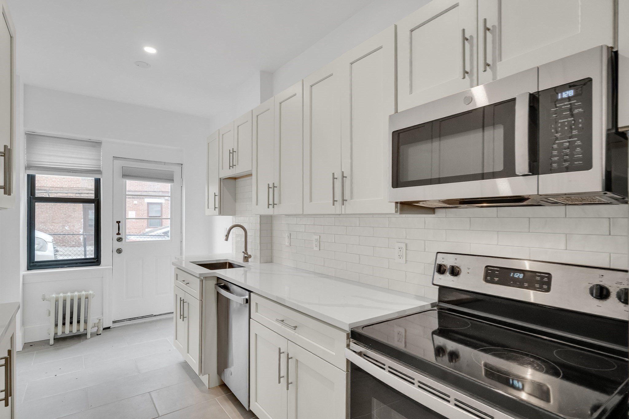 137 Englewood Ave # 5 Property Photo 8