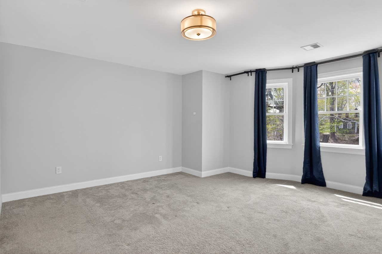 228 Norfolk St # 228 Property Photo 15