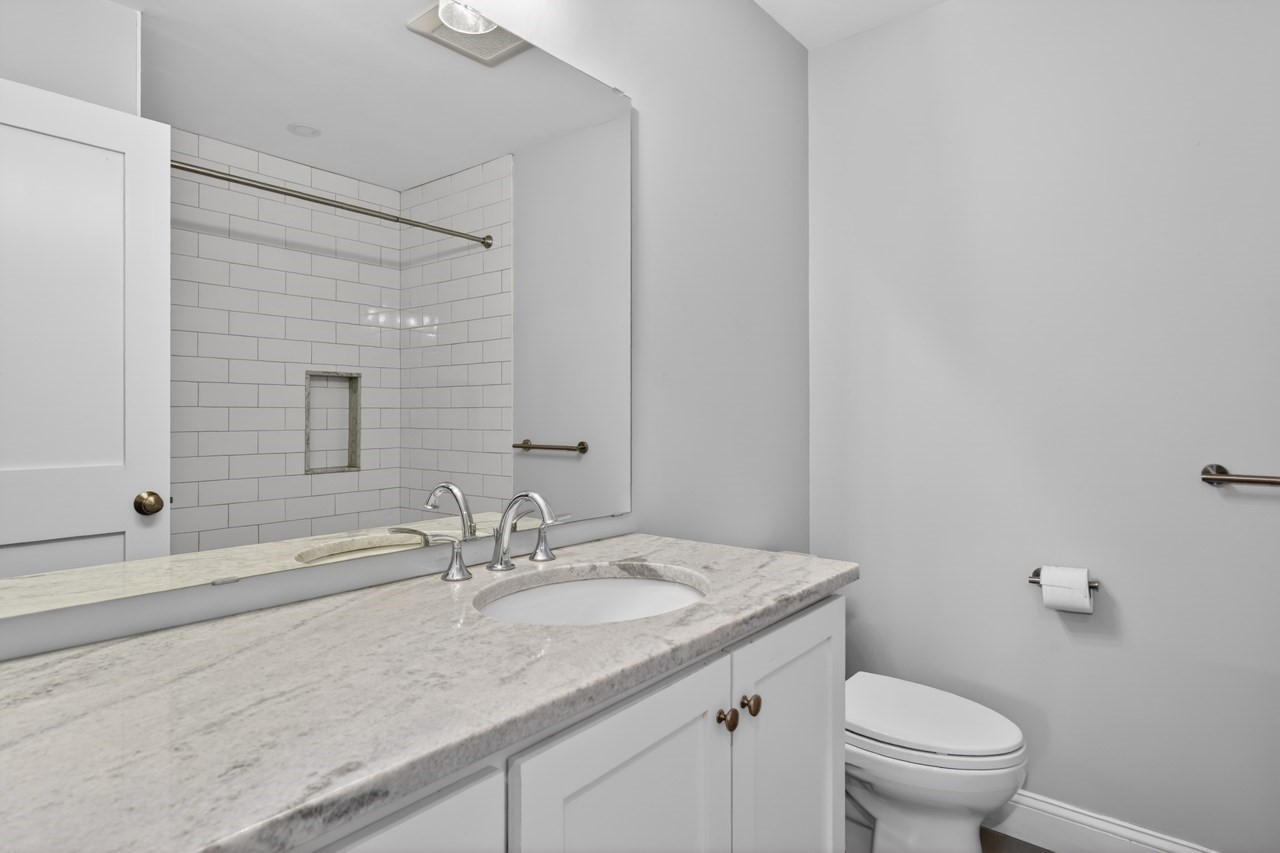228 Norfolk St # 228 Property Photo 24