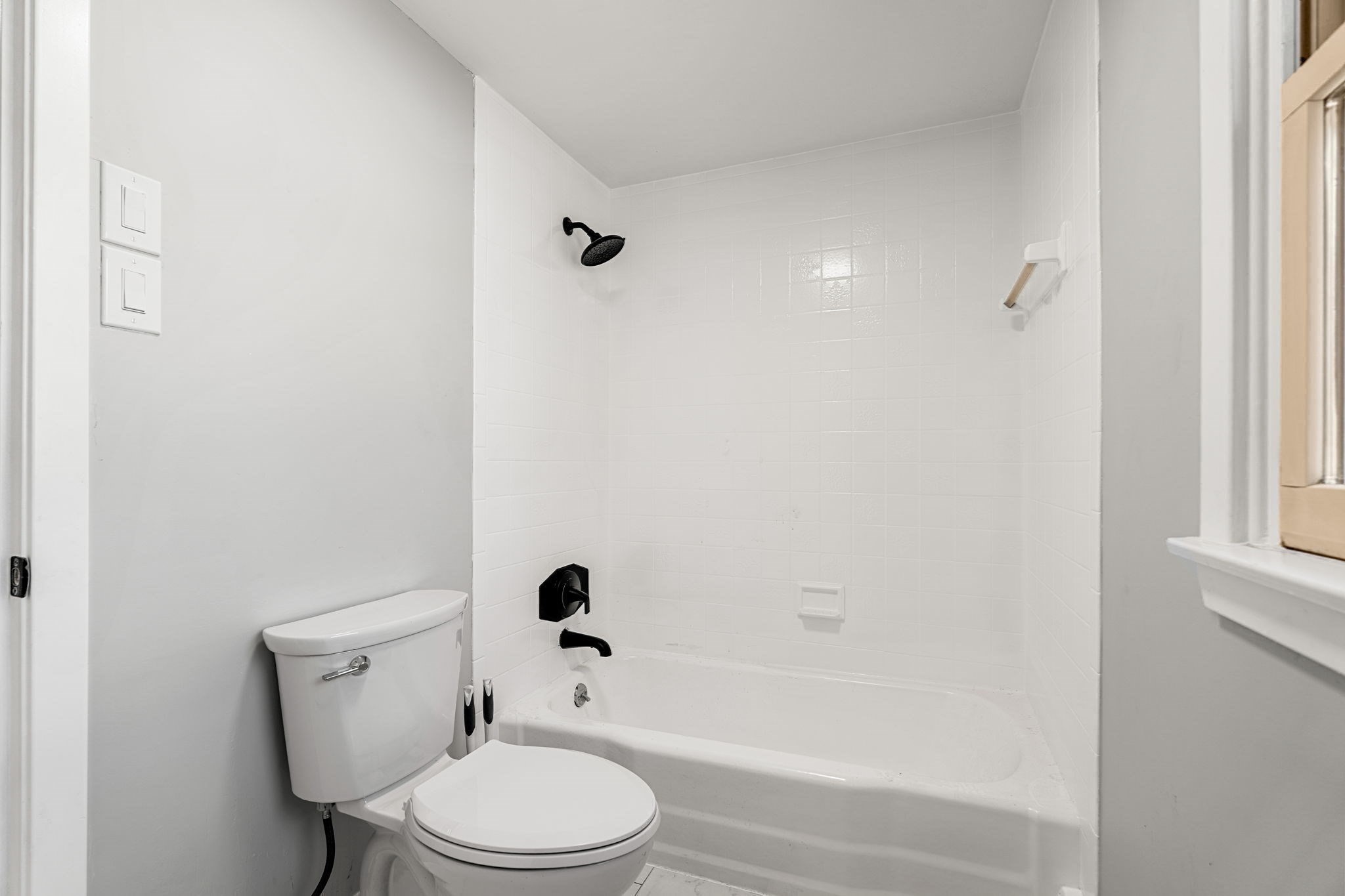 83 Thurlow St Property Photo 11
