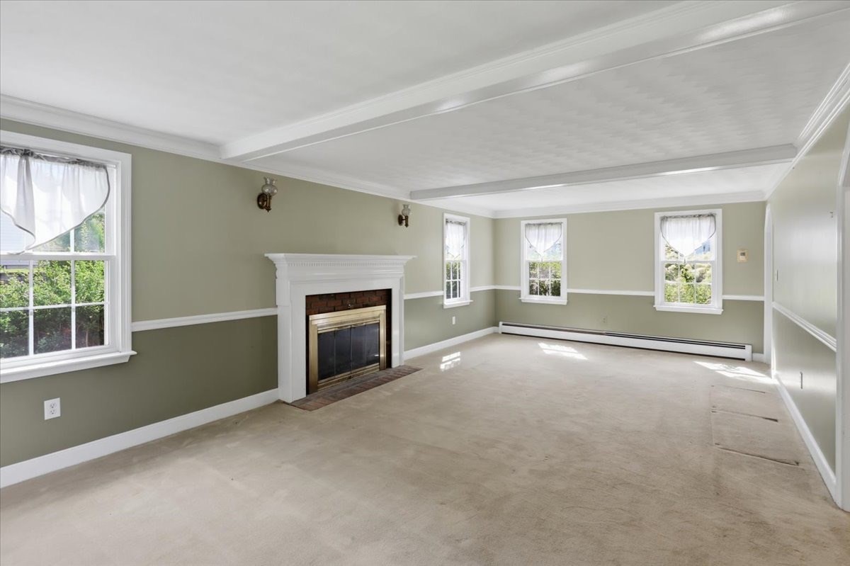 10 Parker Dr Property Photo 6