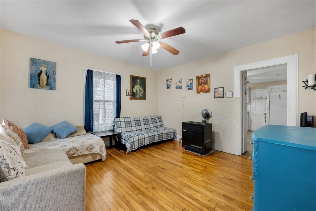 20 Mott St Property Photo 19