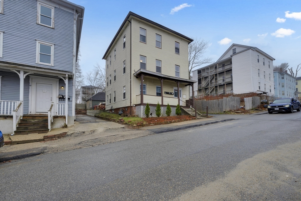 20 Mott St Property Photo 27