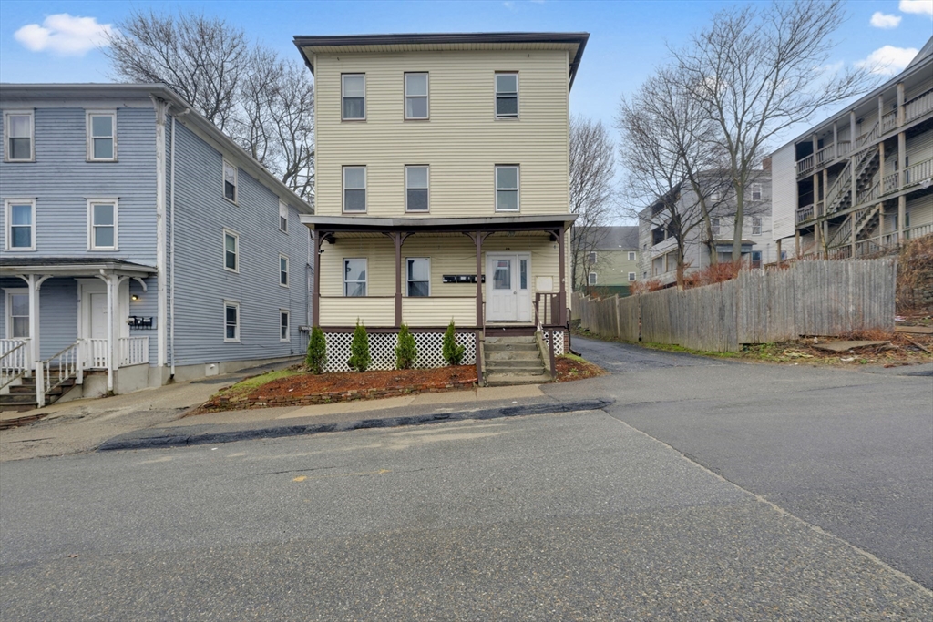 20 Mott St Property Photo 28