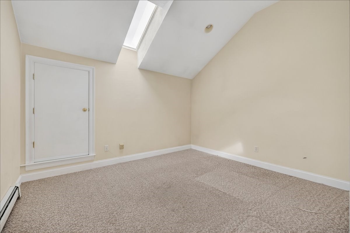 14 Whiting Lane # 14 Property Photo 34