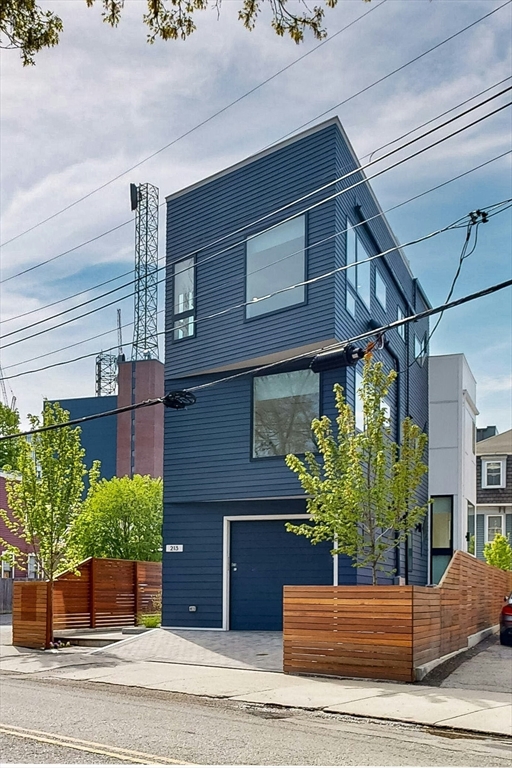 213 Third Street Property Photo 1