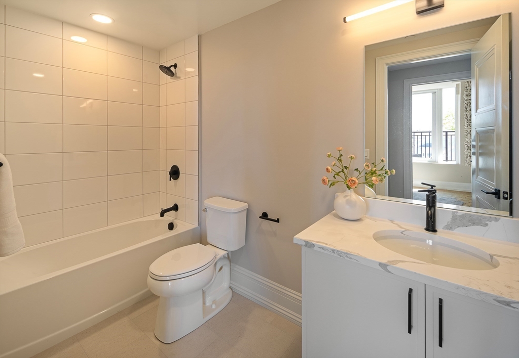 61 Hall Street # 18 Property Photo 12