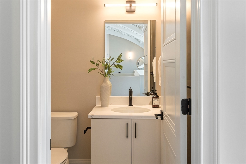 61 Hall Street # 18 Property Photo 17
