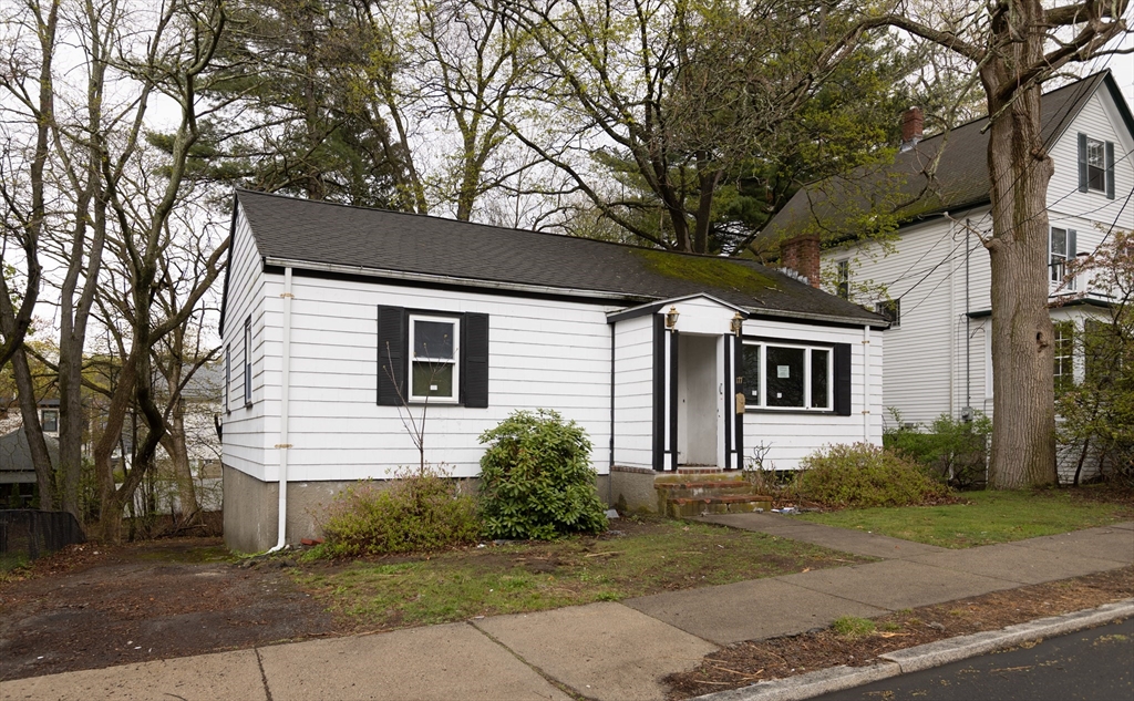 177 Perham St Property Photo 1