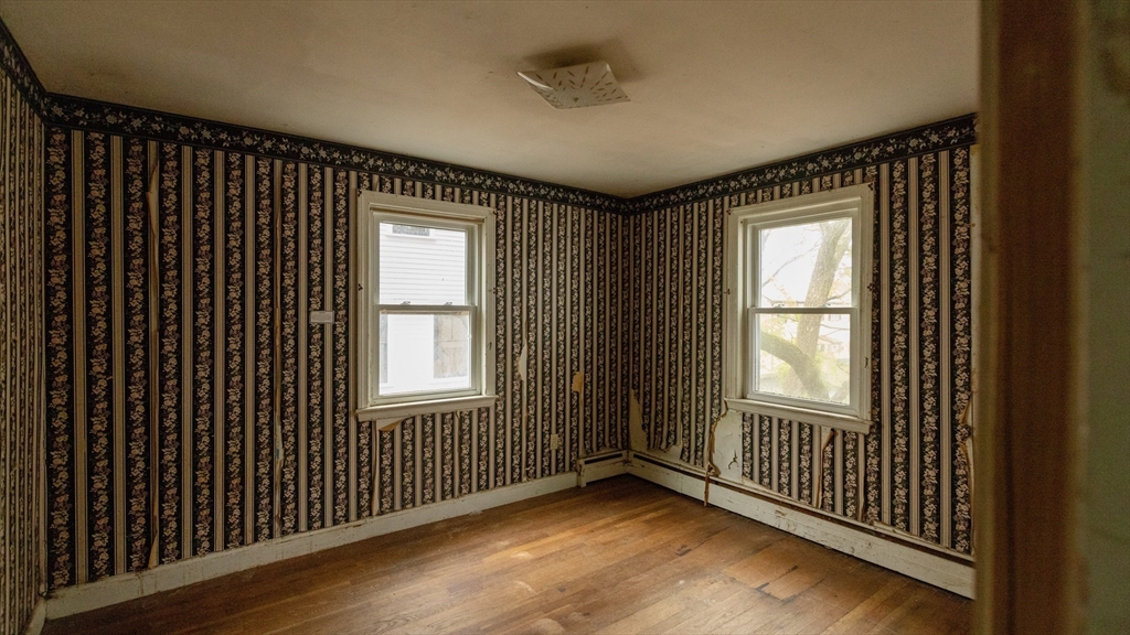 177 Perham St Property Photo 13