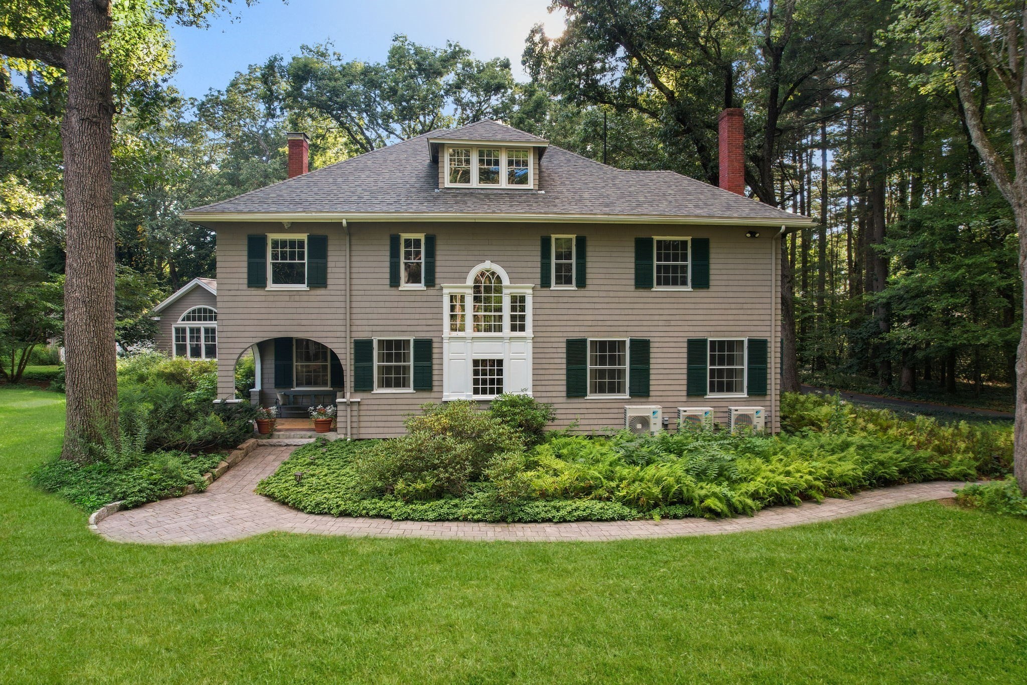 55 Glezen Ln Property Photo 1