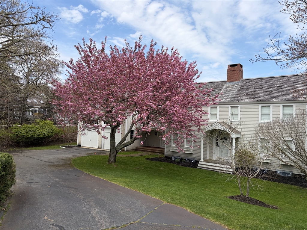 60 Harbor Hill Rd Property Photo 1