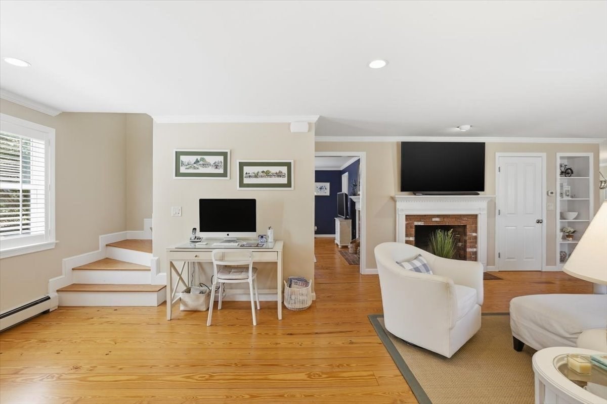 60 Harbor Hill Rd Property Photo 22