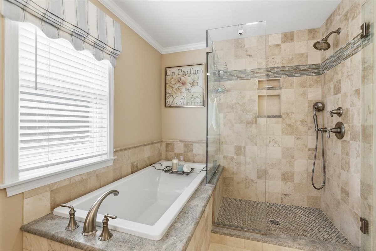 60 Harbor Hill Rd Property Photo 24
