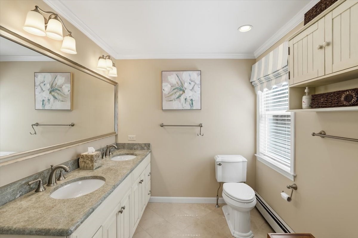 60 Harbor Hill Rd Property Photo 26
