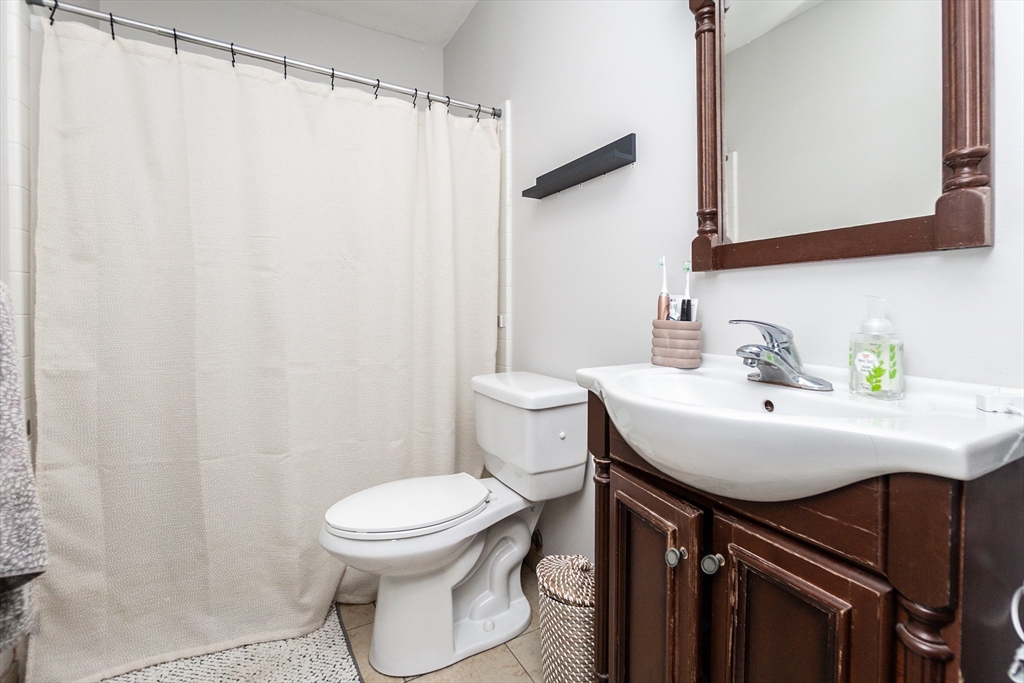 37 Temple Place # 404 Property Photo 14
