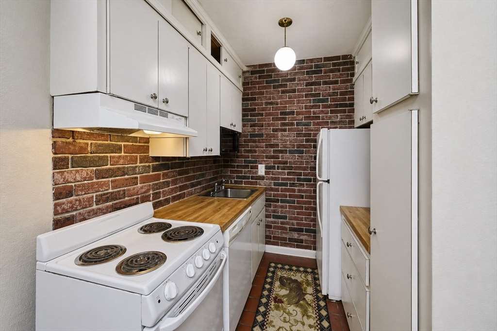 250 North # 3 Property Photo 6
