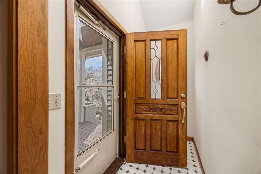 2 Hibbs Lane Property Photo 4