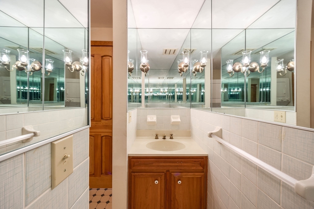 2 Hibbs Lane Property Photo 13