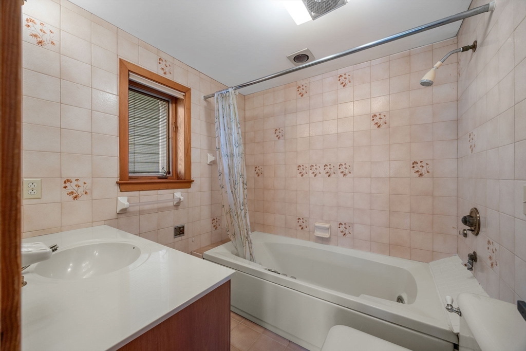 2 Hibbs Lane Property Photo 16