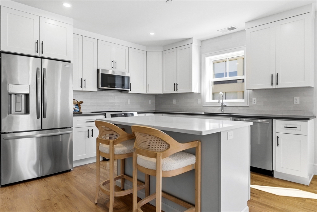 1000 Washington St # 205 Property Photo 1
