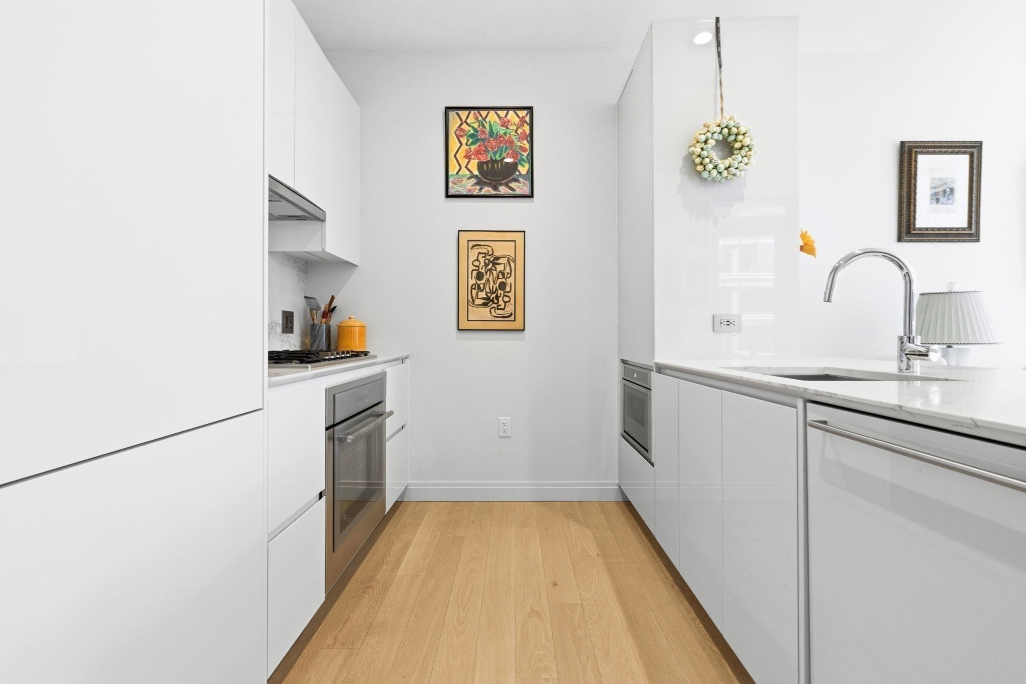 133 Seaport Blvd # 1805 Property Photo 6