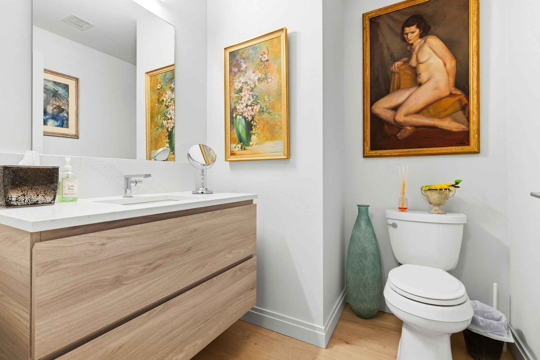133 Seaport Blvd # 1805 Property Photo 17