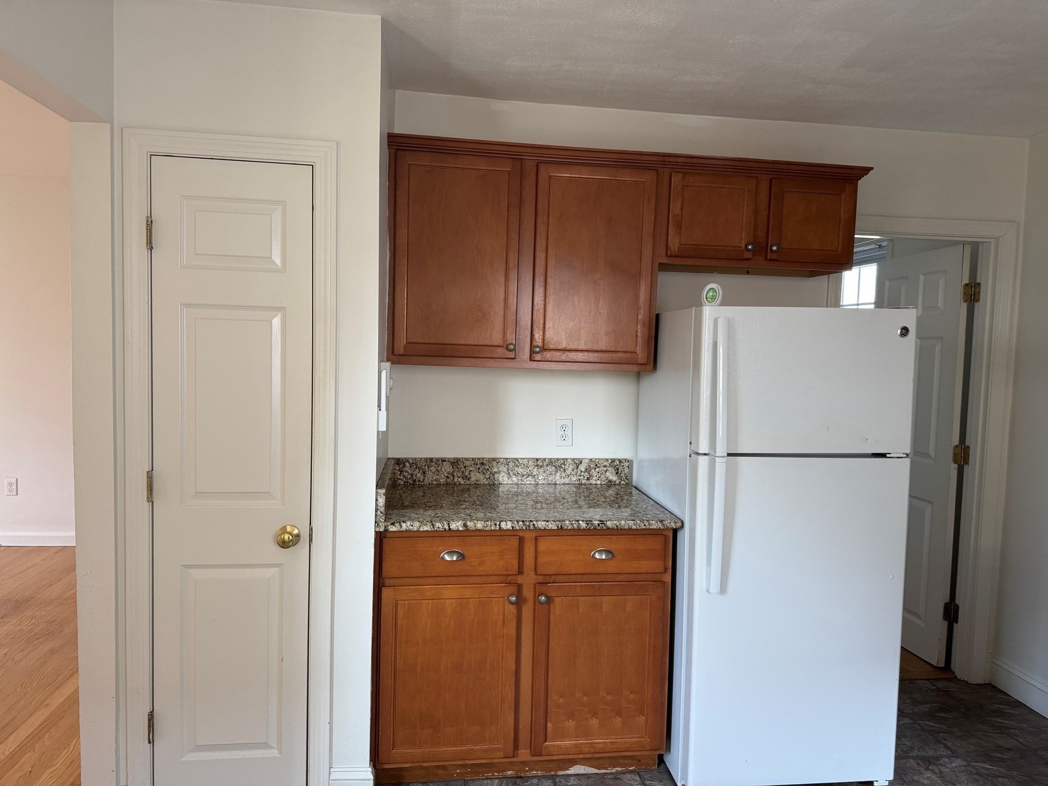 9 Hillside Avenue # 4 Property Photo 3