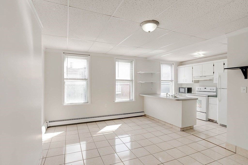 156 Bennington St # 2 Property Photo 8