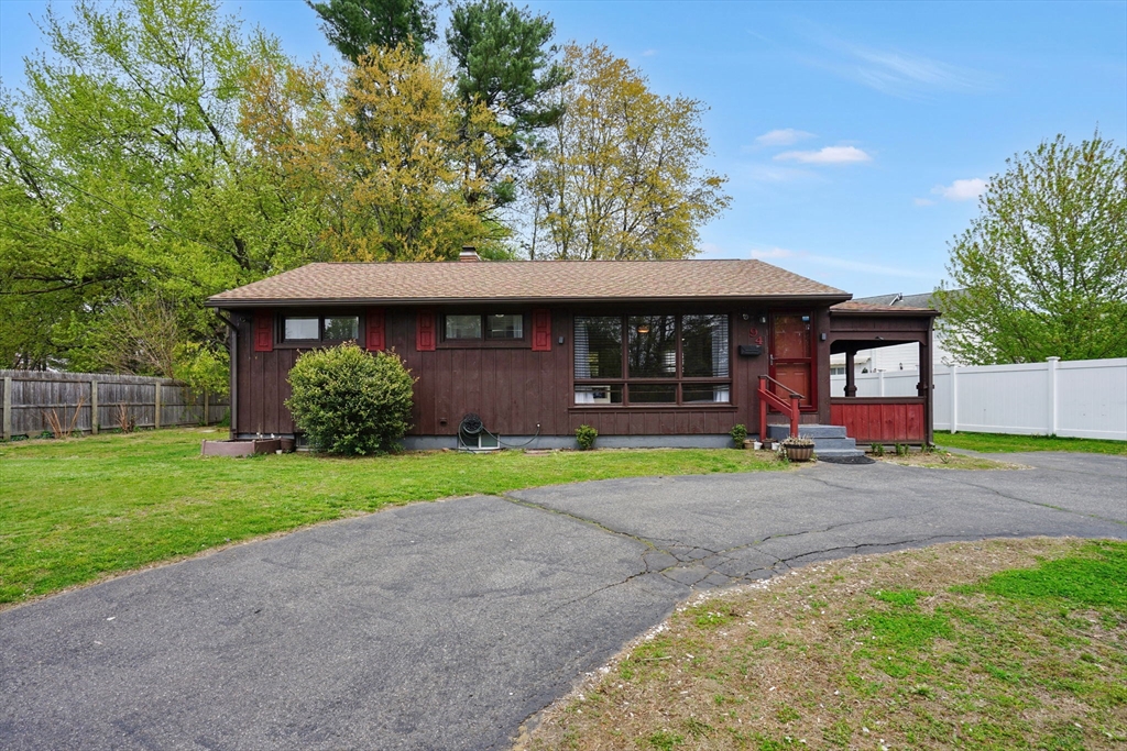94 Cora Ave Property Photo 1
