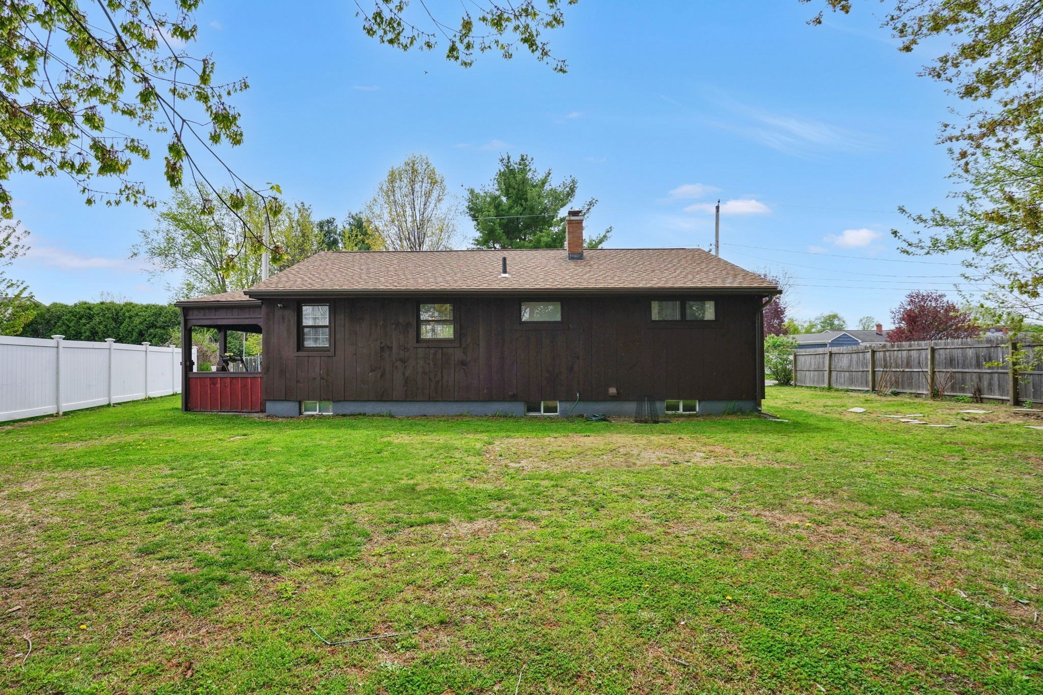 94 Cora Ave Property Photo 6