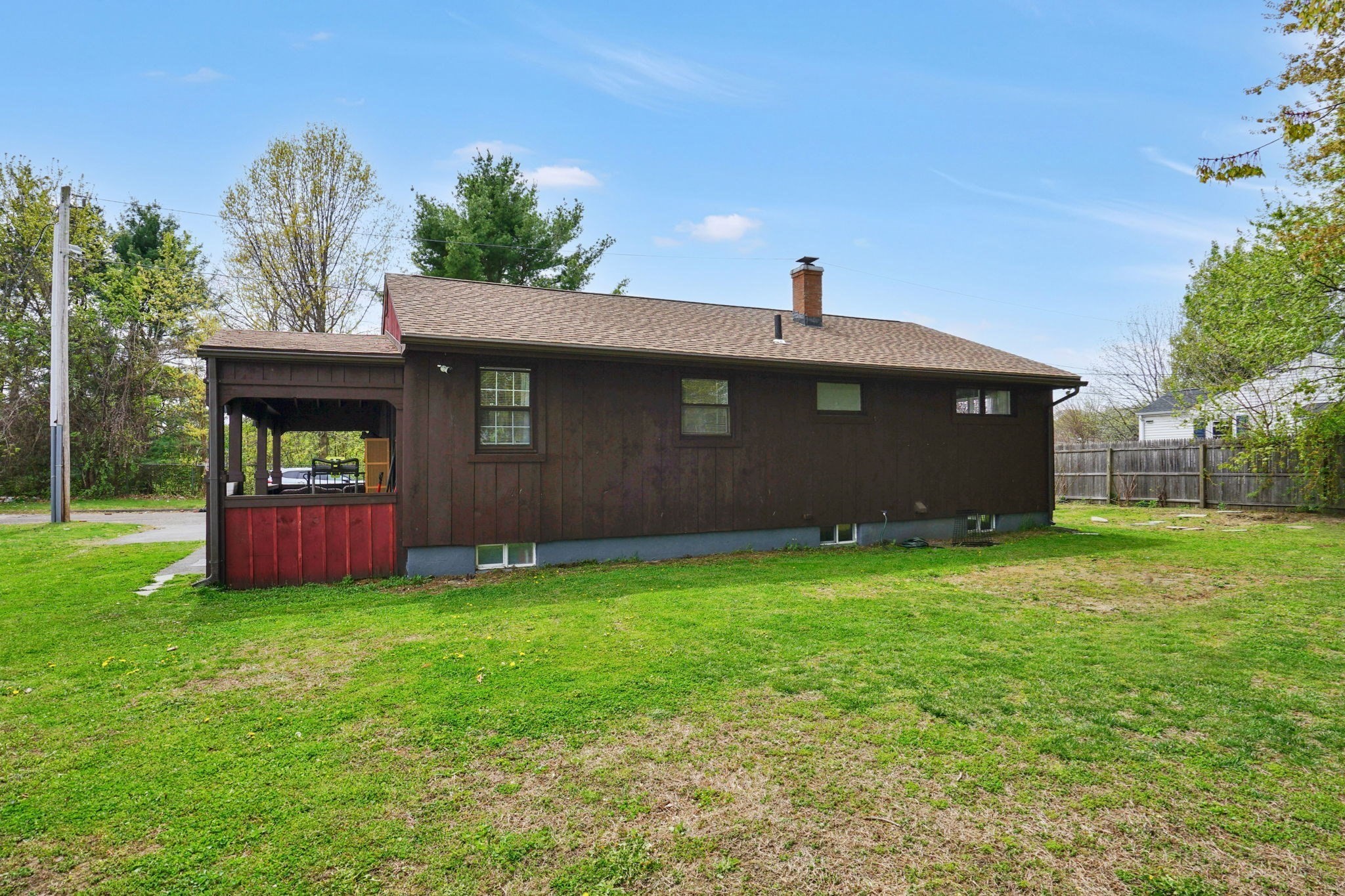 94 Cora Ave Property Photo 7