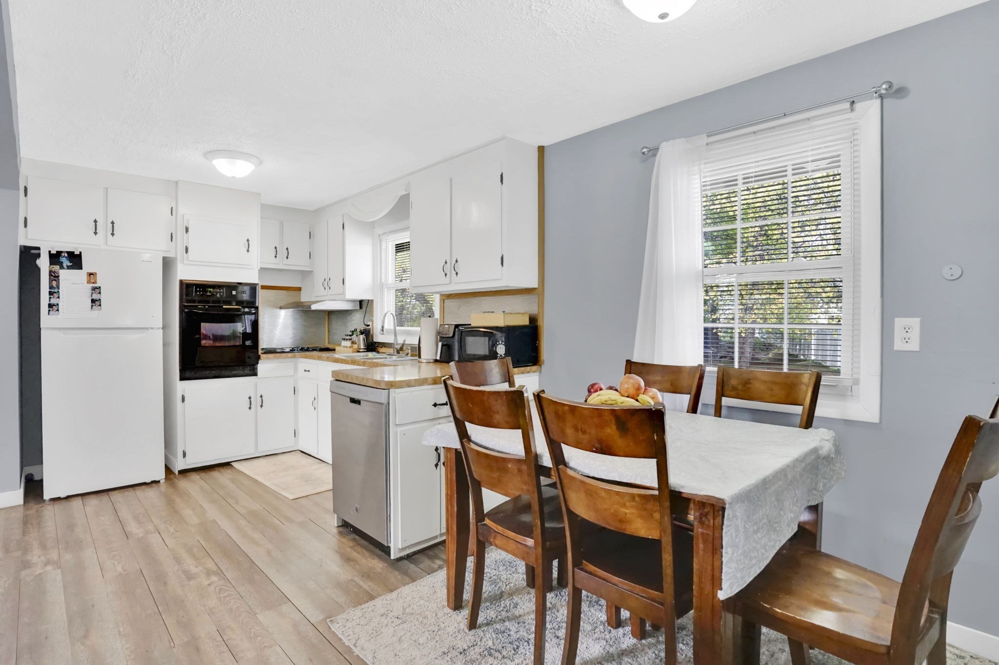 94 Cora Ave Property Photo 12