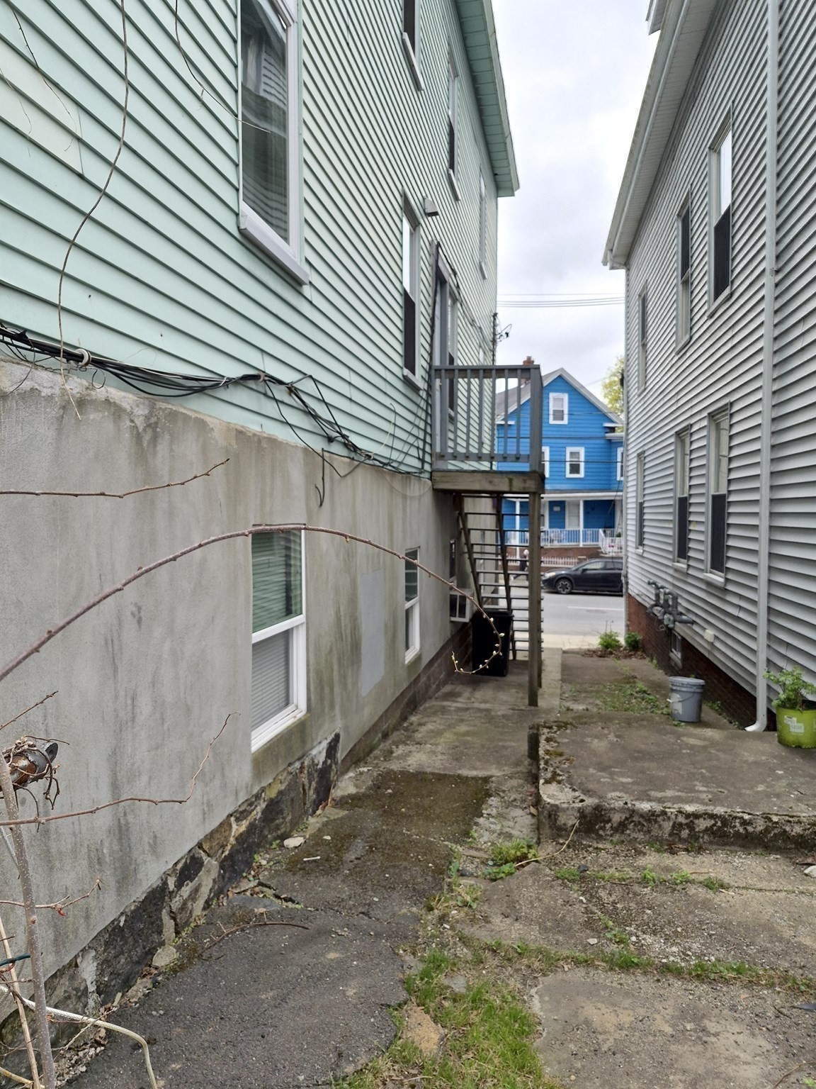 149 Washington St Property Photo 9