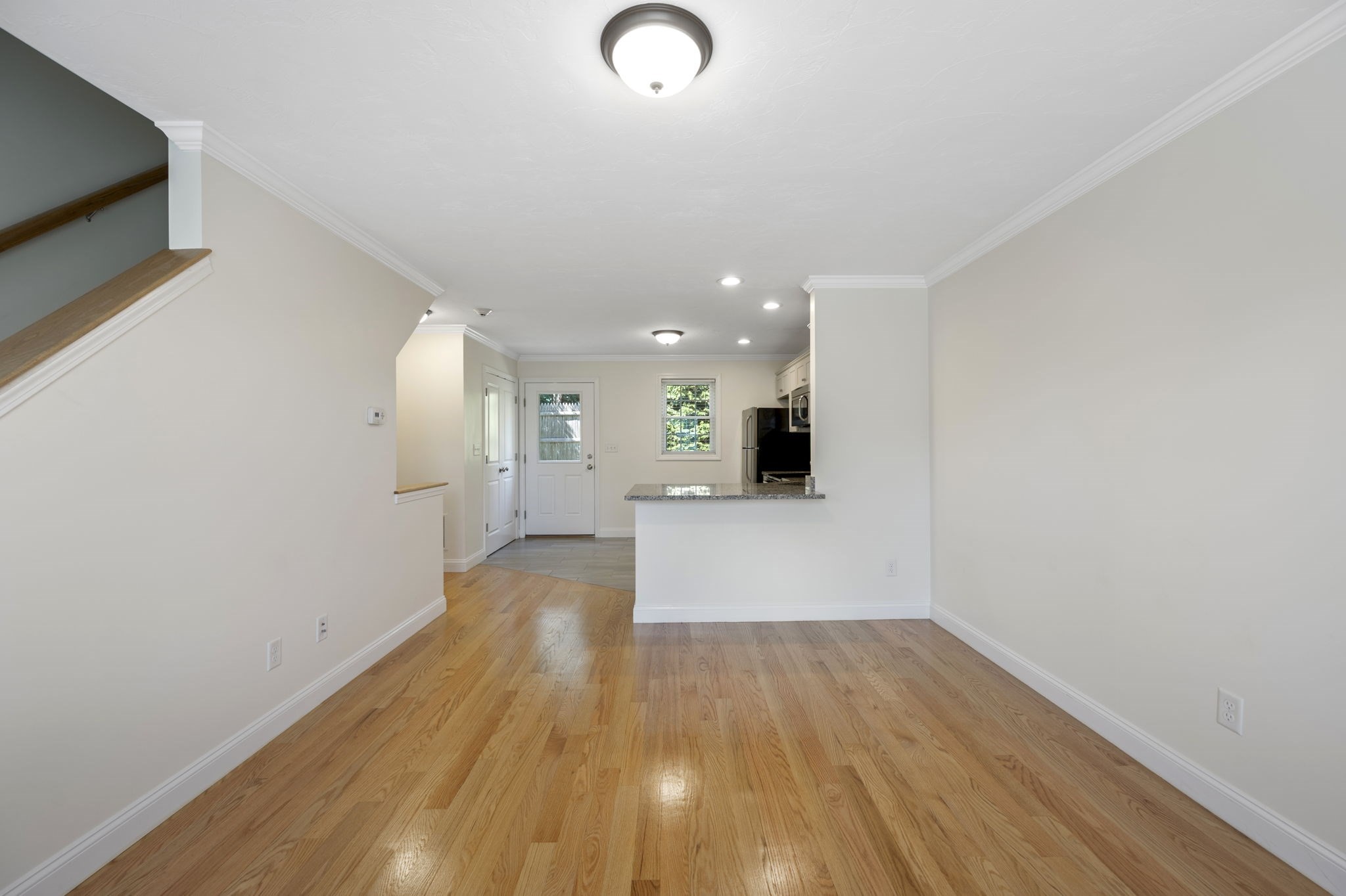 1148 Bedford St Property Photo 9