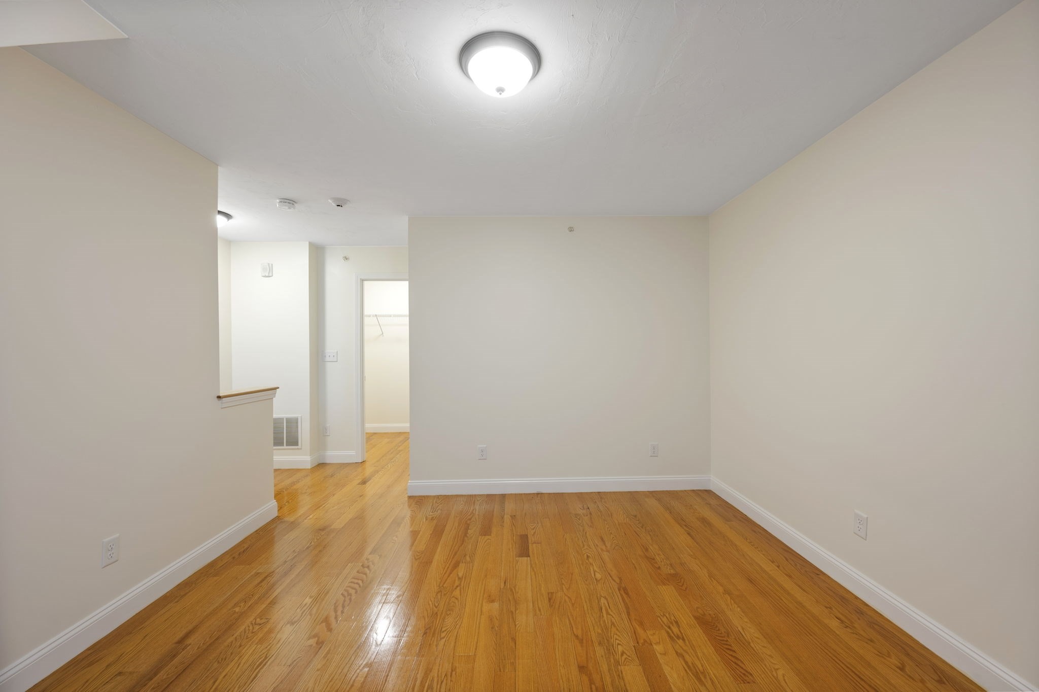 1148 Bedford St Property Photo 11