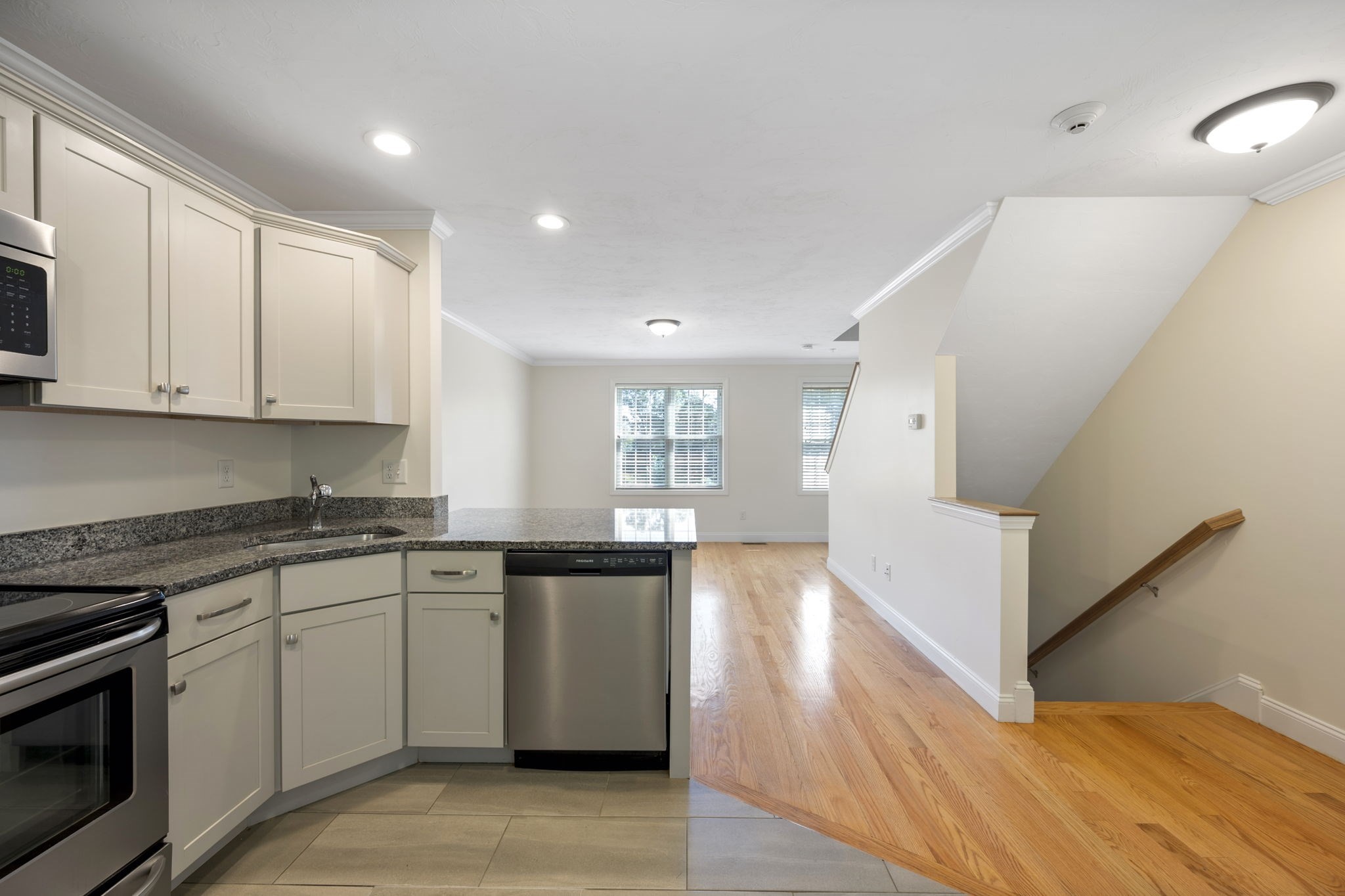 1148 Bedford St Property Photo 18