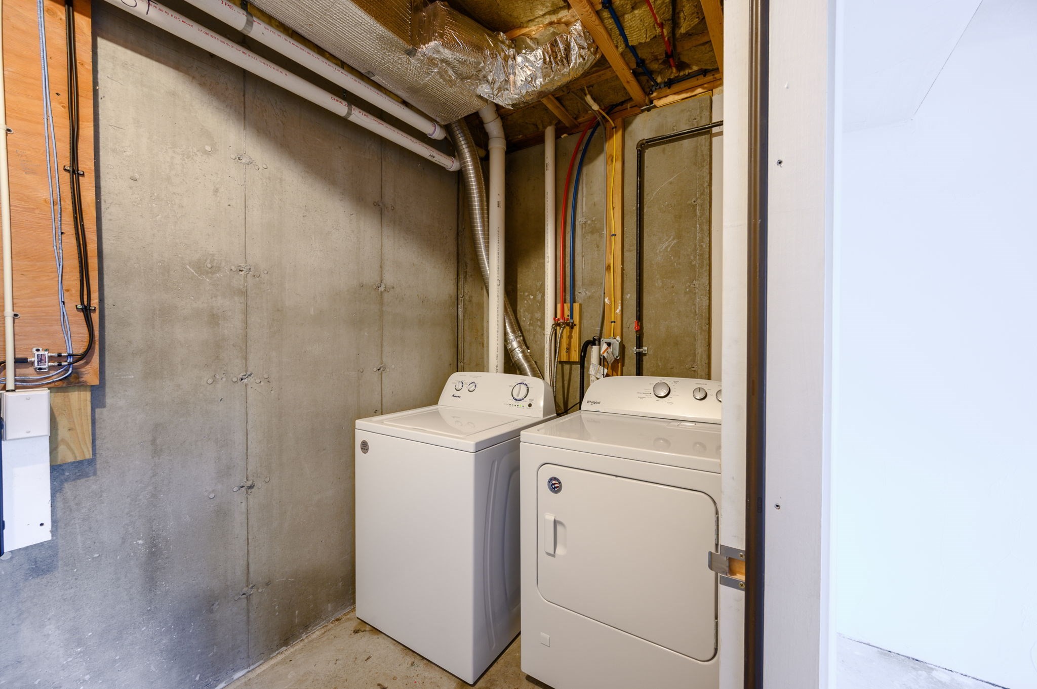 1148 Bedford St Property Photo 21