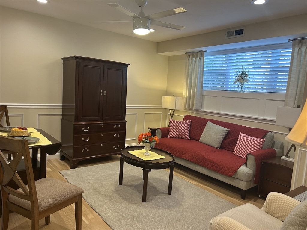 141 Chestnut St # G7 Property Photo 3